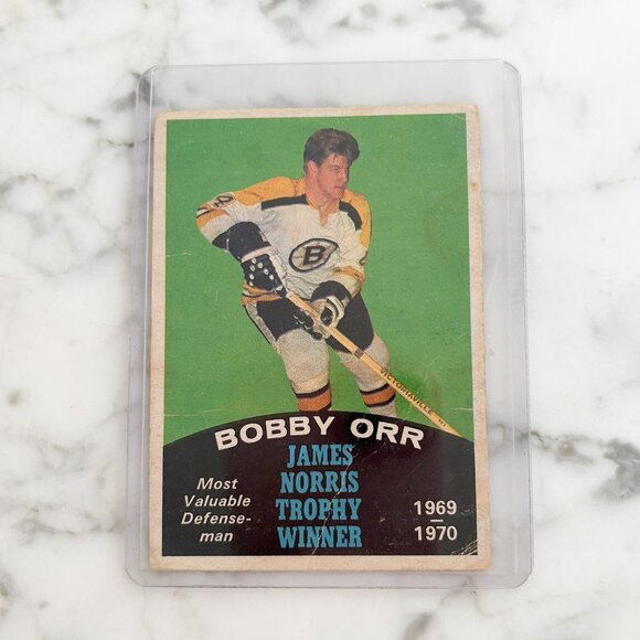 Bobby Orr hockey card - Picture 1 of 2